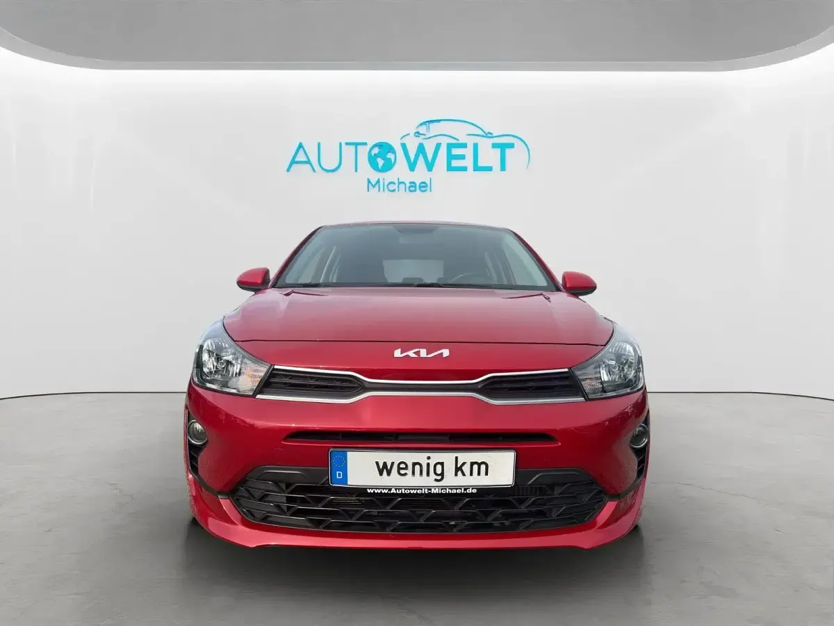 Gebraucht Kia Rio 101 PS (74 kW) 2022 Rot Kleinwagen