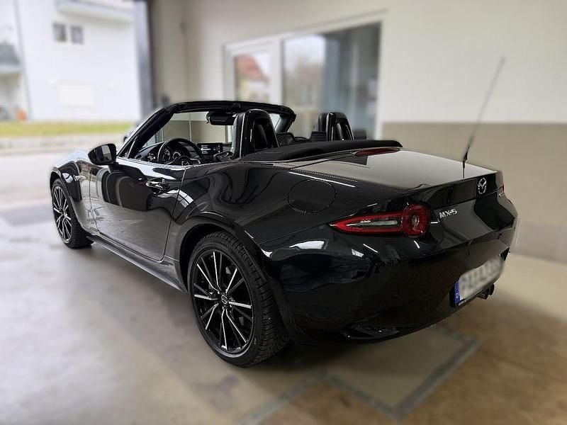 Gebraucht Mazda MX5 Exclusive-Line 184 PS (135 kW) 2024 Jet black Cabrio