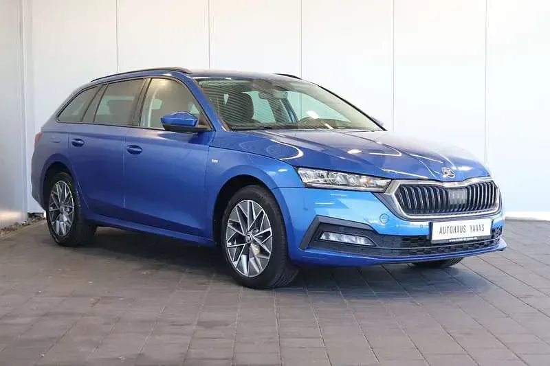 Gebraucht Skoda Octavia Tour 150 PS (110 kW) 2022 Blau Kombi