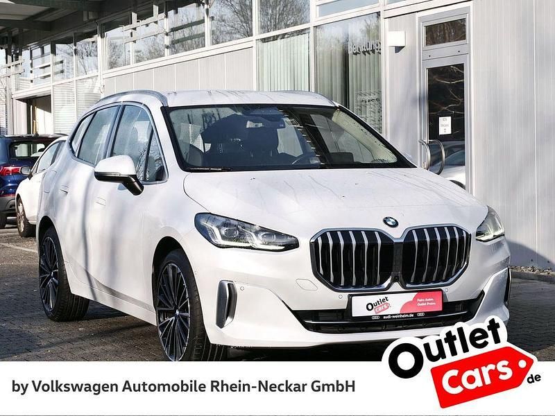 Gebraucht BMW 223 Active Tourer Luxury Line 218 PS (160 kW) 2022 Weiß Van / Kleinbus