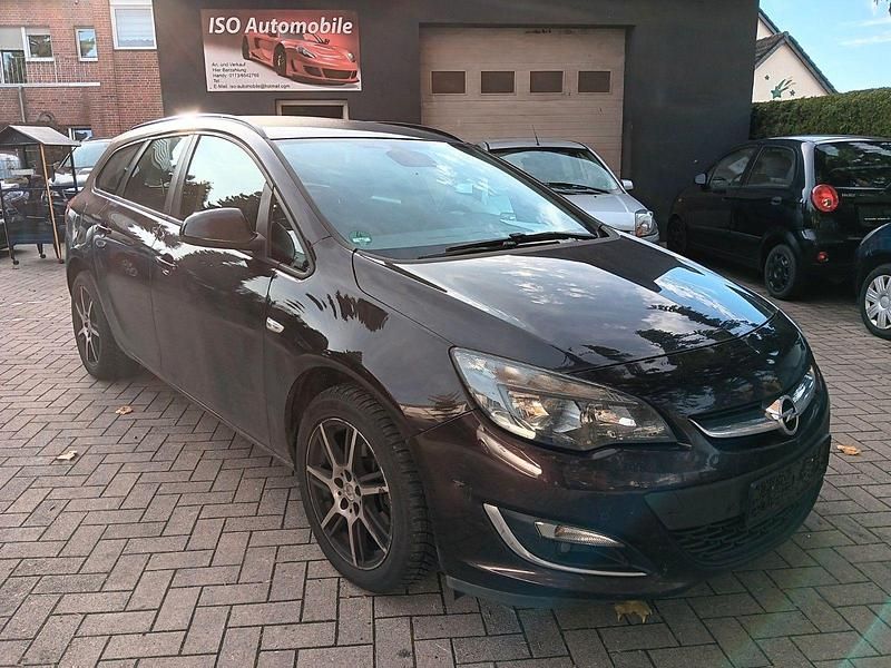 Braun Gebraucht 2013 Opel Astra Edition Kombi | 2.999 € (Superpreis) - Bild 1/4