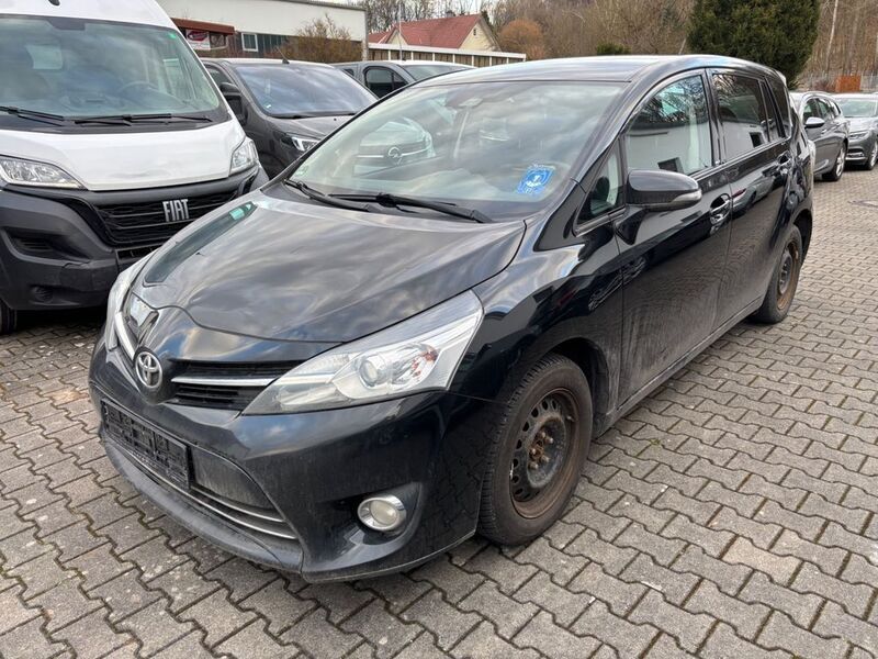 Schwarz Gebraucht 2016 Toyota Verso Edition-S Van / Kleinbus | 5.999 € (Fairer Preis) - Bild 1/4