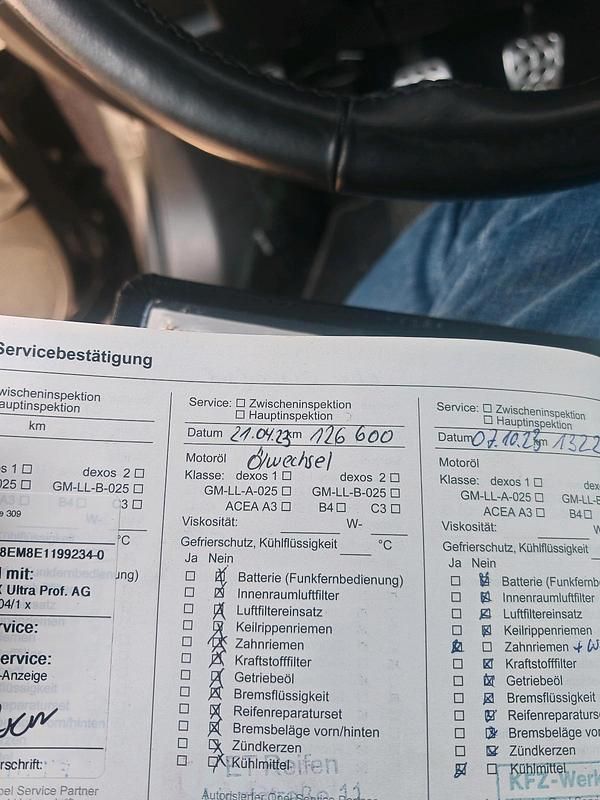 Gebraucht Opel Insignia 163 PS (119 kW) 2014 Schwarz Kombi