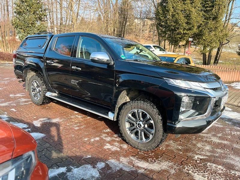 Gebraucht Mitsubishi L200 Top 150 PS (110 kW) 2020 Schwarz Pickup