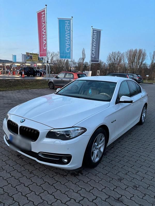 Gebraucht BMW 530 258 PS (189 kW) 2014 Weiß Limousine
