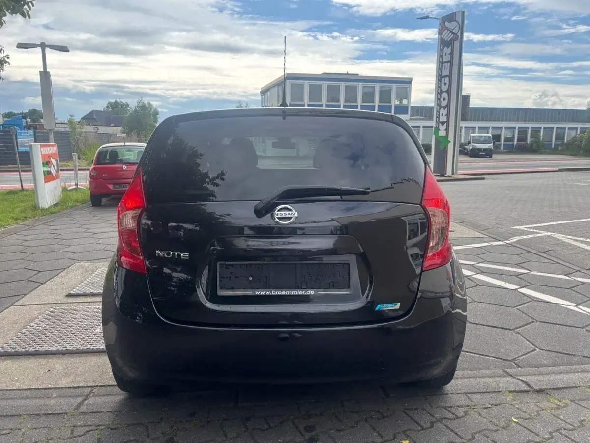 Gebraucht Nissan Note Acenta+ 90 PS (66 kW) 2016 Schwarz Kleinwagen