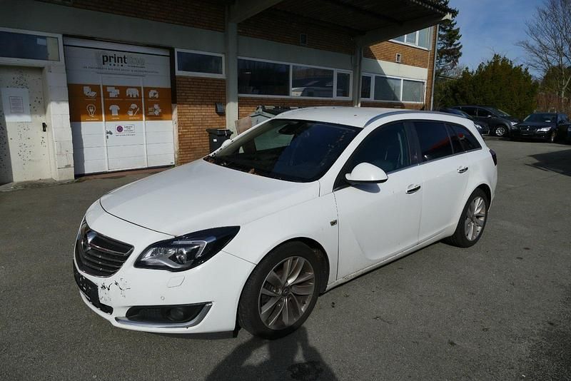 Gebraucht Opel Insignia 120 PS (88 kW) 2013 Weiß Kombi