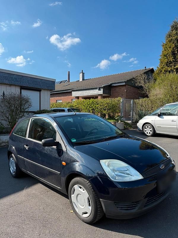 Gebraucht Ford Fiesta 60 PS (44 kW) 2005 Blau Kleinwagen