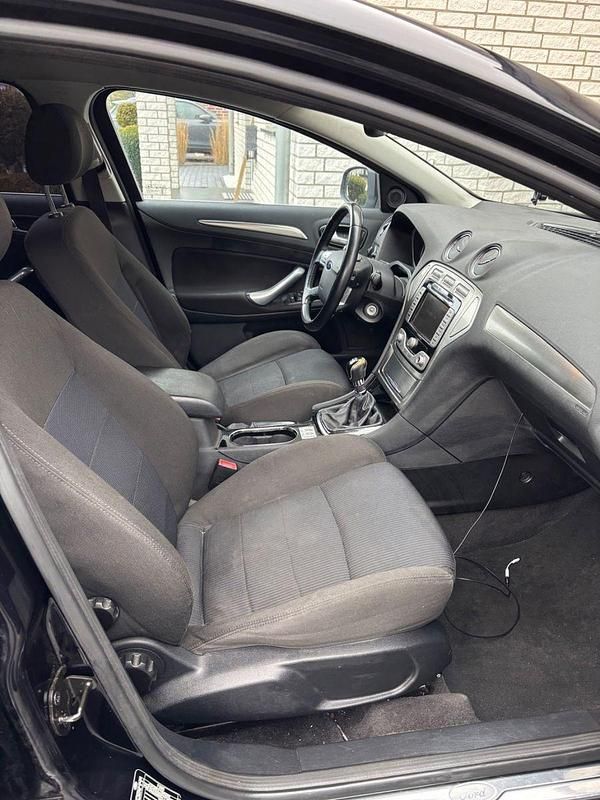 Gebraucht Ford Mondeo Titanium 140 PS (102 kW) 2007 Schwarz Kombi