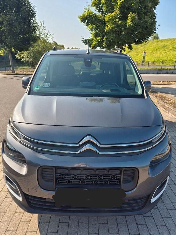 Grau Gebraucht 2019 Citroën Berlingo PureTech Van / Kleinbus | 17.490 € (Fairer Preis) - Bild 1/4