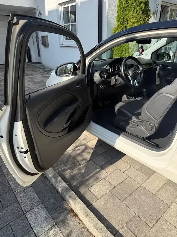 Gebraucht Opel Adam 87 PS (63 kW) 2016 Schwarz Kleinwagen