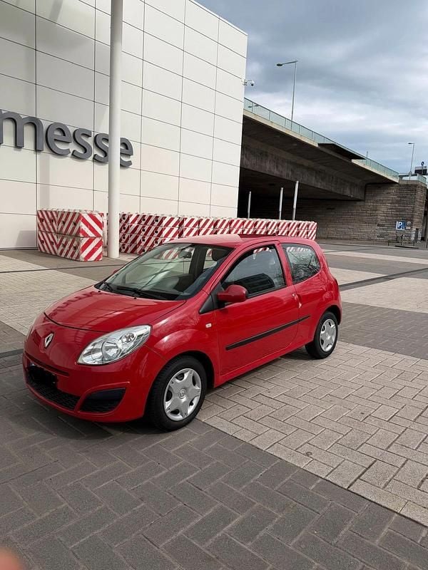 Second-hand Renault Twingo 75 CP (55 kW) 2009 Roșu Hatchback
