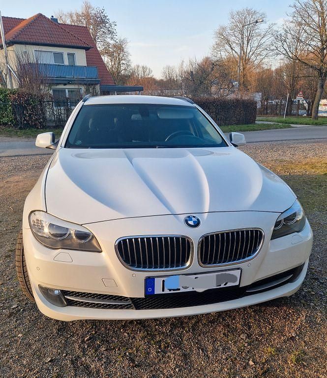 Gebraucht BMW 520 184 PS (135 kW) 2011 Weiß Kombi