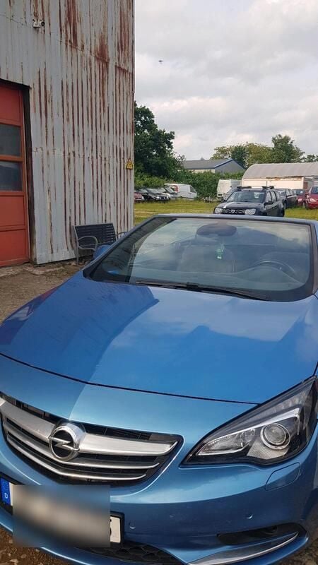 Blau Gebraucht 2017 Opel Cascada Cabrio | 9.500 € (Superpreis) - Bild 1/4