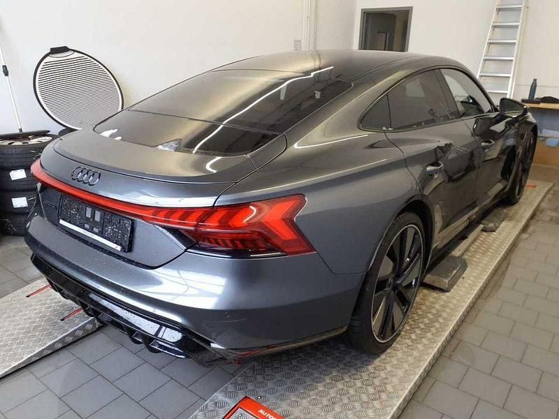 Gebraucht Audi e-tron GT quattro Ambiente 350 kW (476 PS) 2023 Daytonagrau perleffekt Limousine