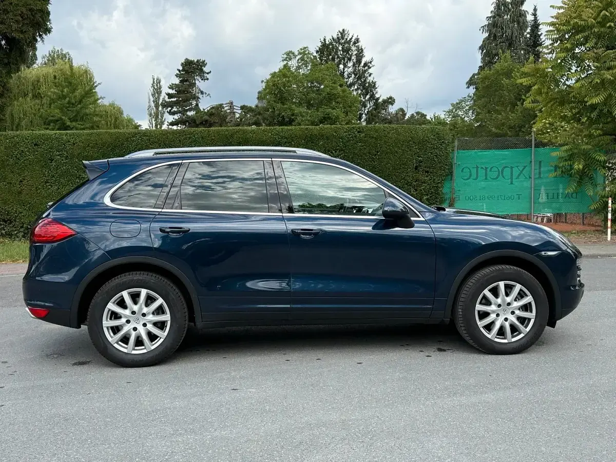 Gebraucht Porsche Cayenne 245 PS (180 kW) 2011 Blau SUV