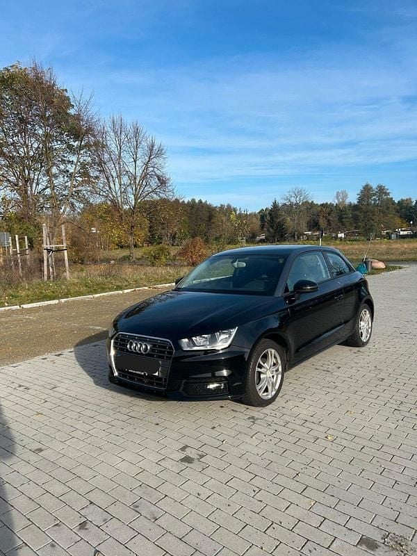Gebraucht Audi A1 90 PS (66 kW) 2015 Schwarz Kleinwagen
