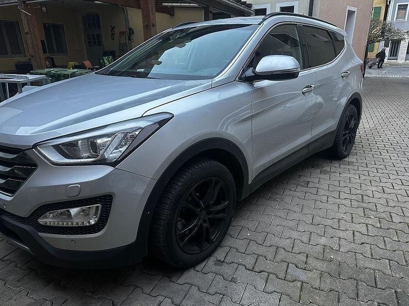 Gebraucht Hyundai Santa Fe Premium 197 PS (144 kW) 2016 Silber SUV