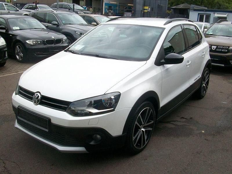Weiß Gebraucht 2014 VW Polo Cross Kleinwagen | 10.900 € (Fairer Preis) - Bild 1/4