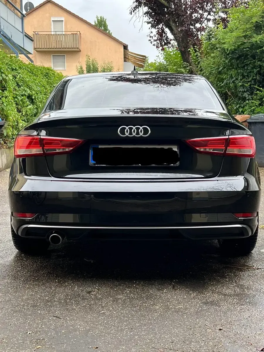 Gebraucht Audi A3 Sport 116 PS (85 kW) 2019 Schwarz Limousine