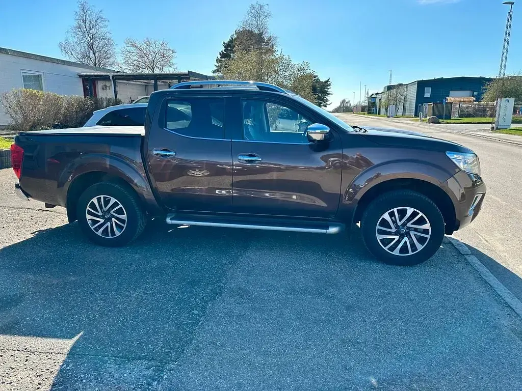 Gebraucht Nissan Navara Tekna 190 PS (139 kW) 2016 Braun Pickup
