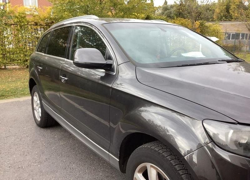 Grau Gebraucht 2012 Audi Q7 SUV | 13.022 € (Superpreis) - Bild 1/4
