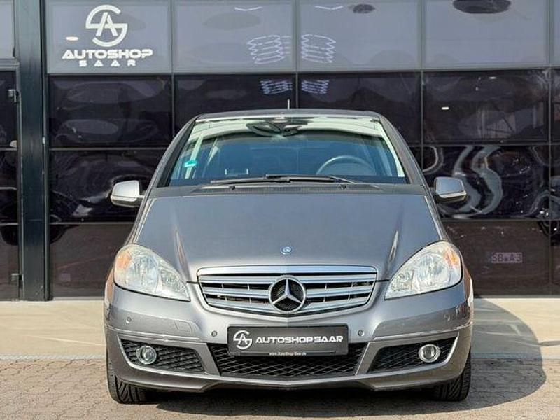 Gebraucht Mercedes A160 95 PS (69 kW) 2010 Grau Limousine