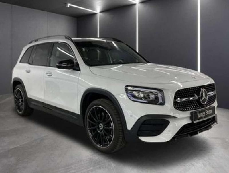 Weiß Gebraucht 2021 Mercedes GLB250 AMG line SUV | 36.000 € (Fairer Preis) - Bild 1/4