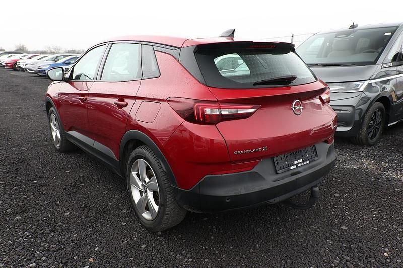 Gebraucht Opel Grandland X Edition 224 PS (164 kW) 2021 Bright red SUV