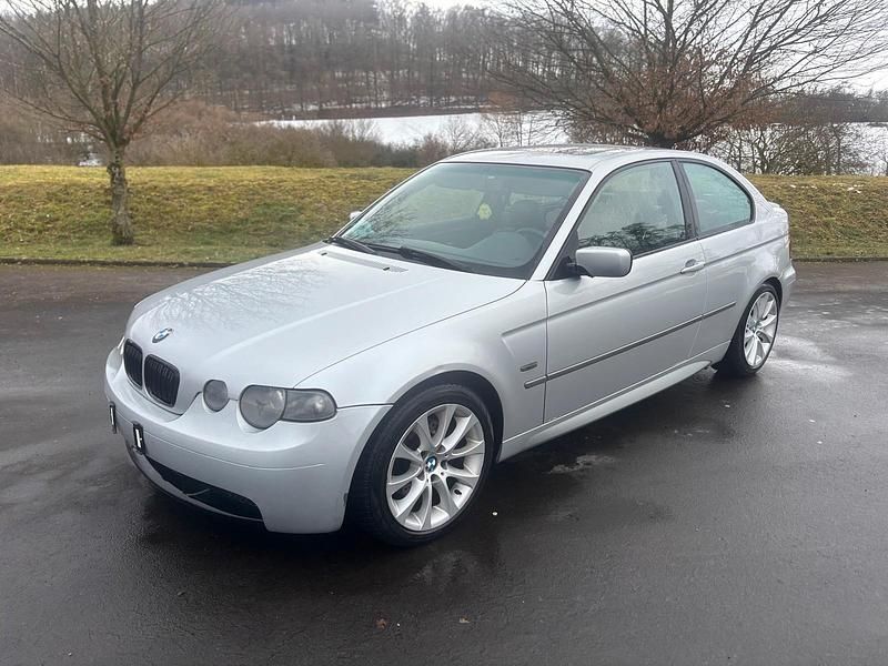 Gebraucht BMW 325 200 PS (147 kW) 2002 Silber Coupé