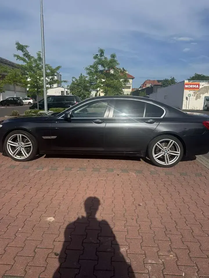 Gebraucht BMW 740 M Sport 306 PS (225 kW) 2011 Limousine