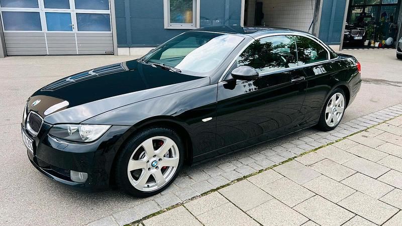 Schwarz Gebraucht 2007 BMW 330 Cabriolet Cabrio | 9.111 € (Etwas zu teuer) - Bild 1/4