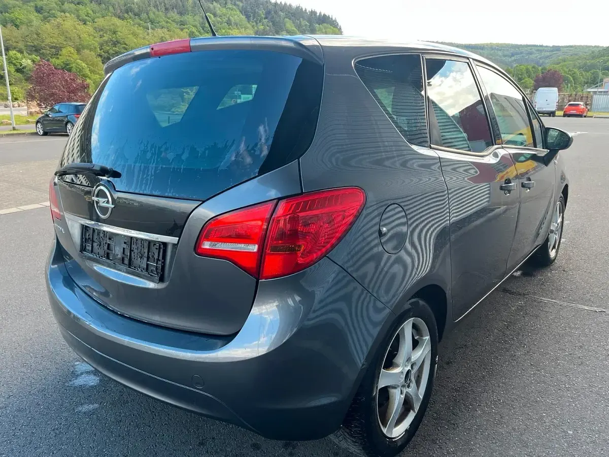Gebraucht Opel Meriva 140 PS (102 kW) 2012 Grau Van / Kleinbus