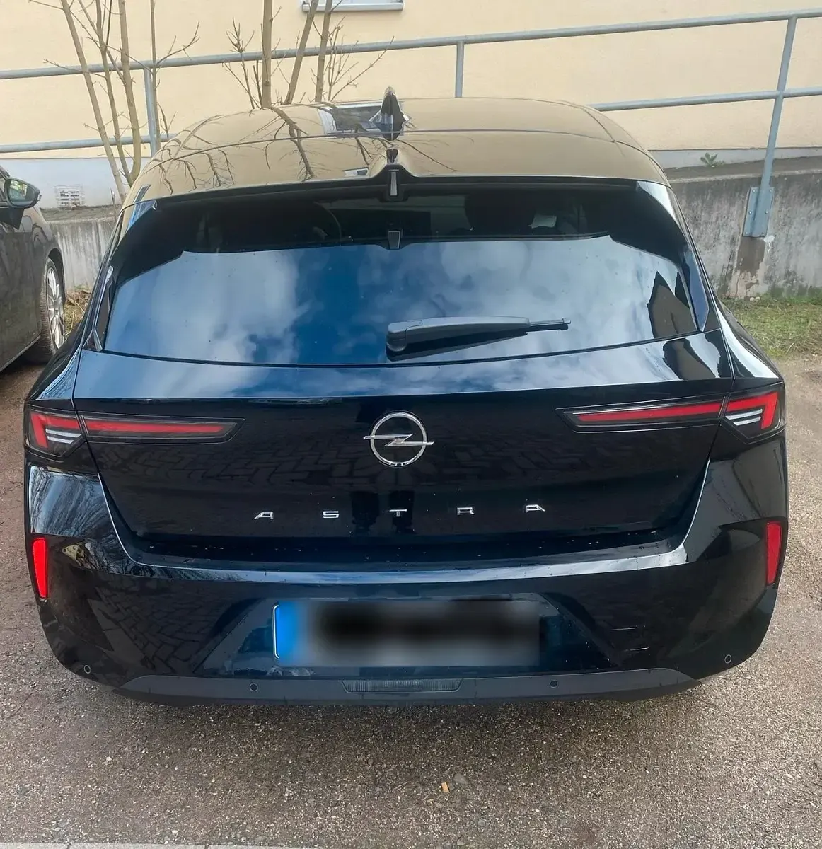 Usado Opel Astra 130 HP (95 kW) 2025 Preto Citadino
