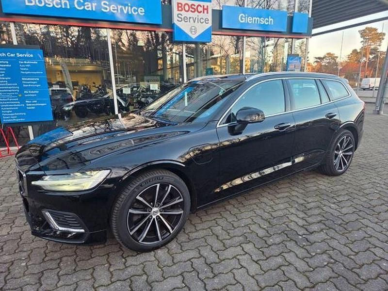Gebraucht Volvo V60 Core 253 PS (186 kW) 2022 Schwarz Kombi