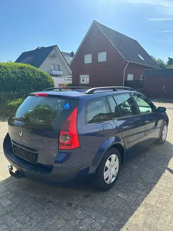Gebraucht Renault Mégane Authentique 113 PS (83 kW) 2005 Blau Limousine