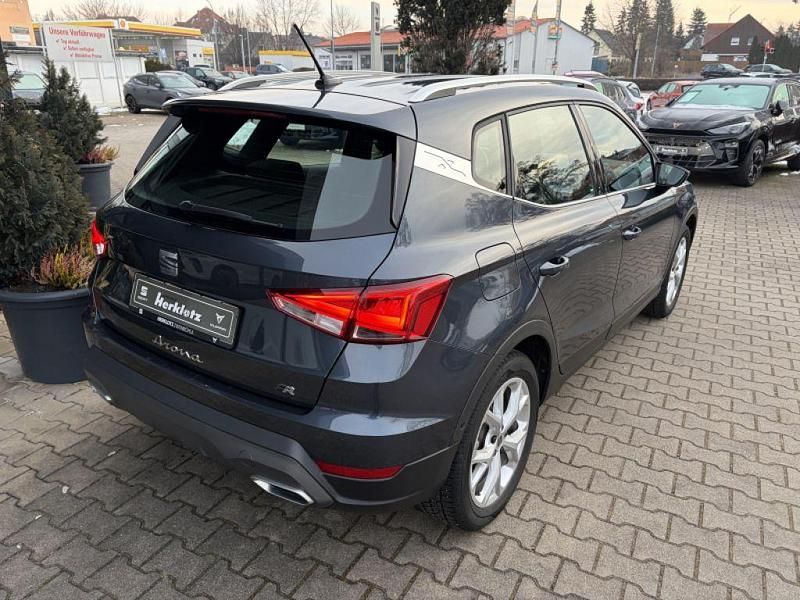 Gebraucht Seat Arona FR 110 PS (80 kW) 2023 Magnetic grau metallic (metallic) SUV