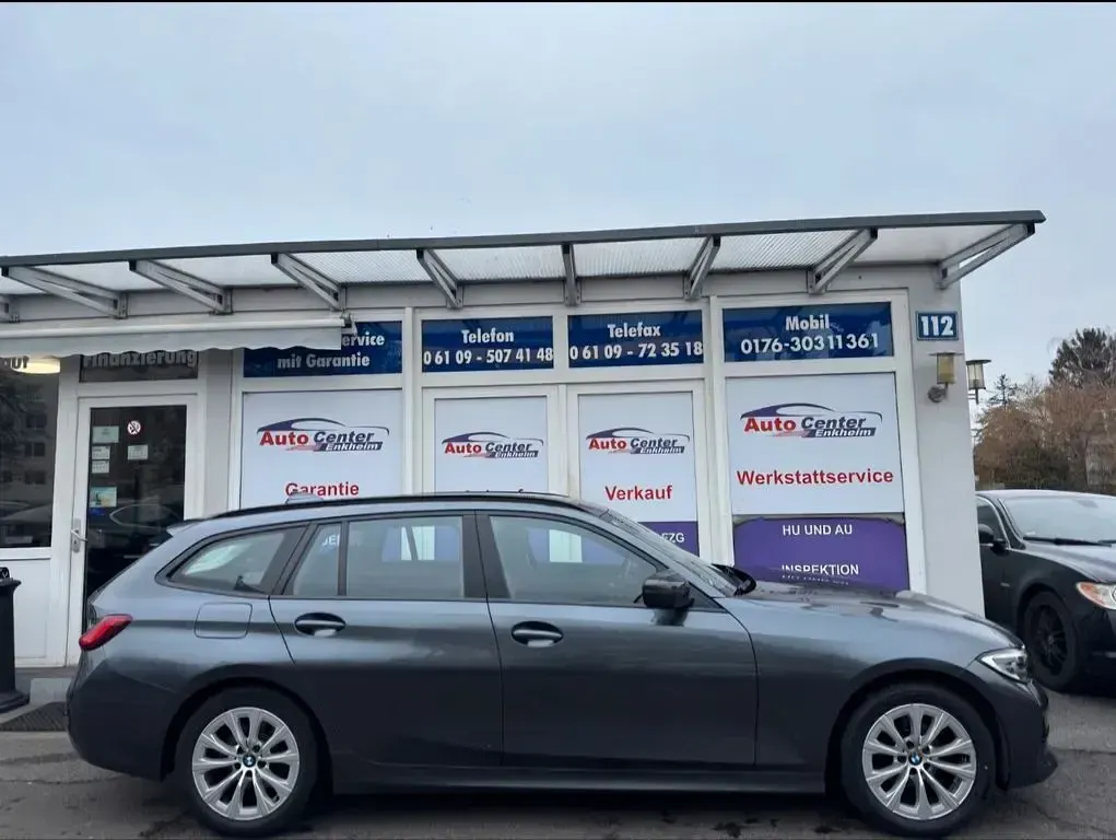 Gebraucht BMW 318 Sport Line 156 PS (114 kW) 2020 Grau Limousine