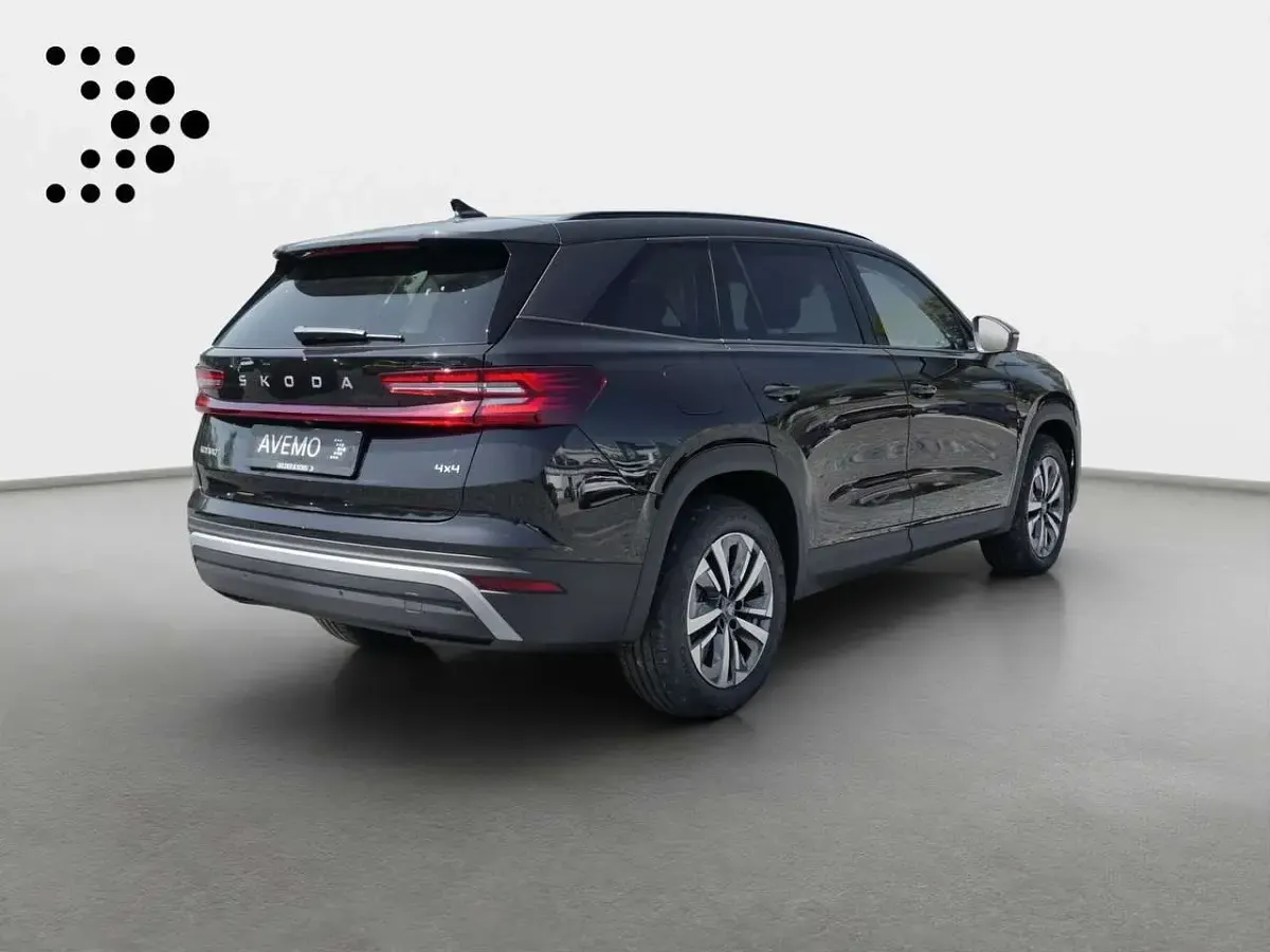 Neu Skoda Kodiaq Selection 193 PS (141 kW) 2026 Blackmagic perleffekt SUV