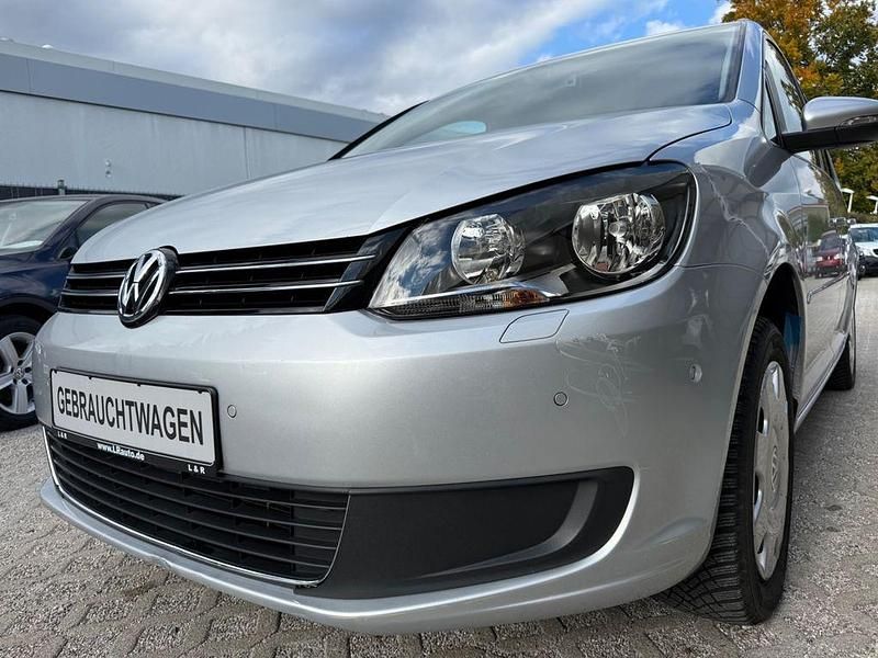 Silber Gebraucht 2012 VW Touran Van / Kleinbus | 6.400 € (Superpreis) - Bild 1/4