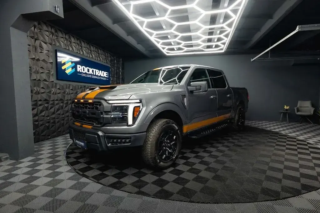 Gebraucht Ford V8 Raptor 405 PS (297 kW) 2025 Grau SUV