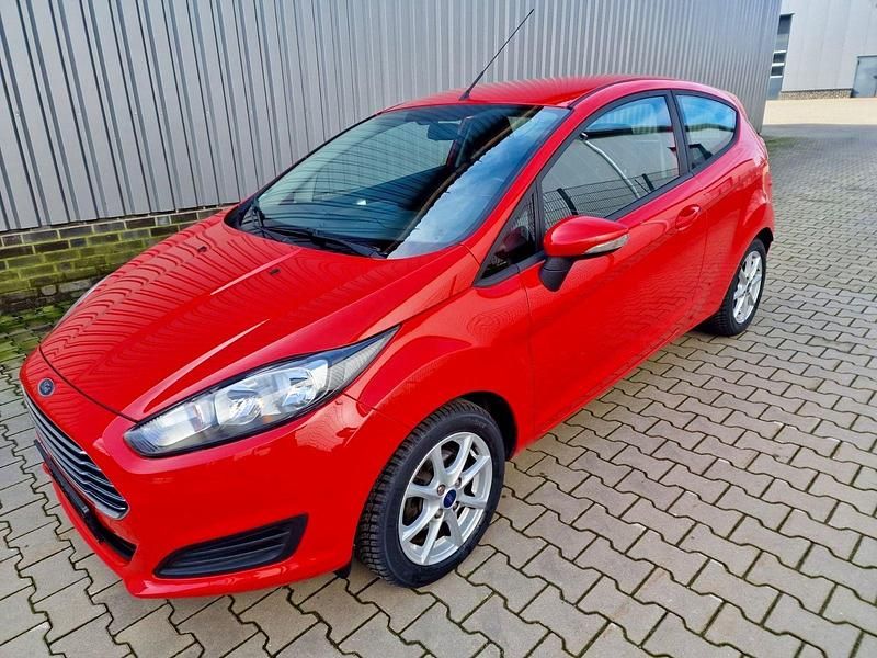 Gebraucht Ford Fiesta SYNC Edition 101 PS (74 kW) 2014 Rot Kleinwagen