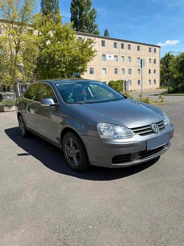 Gebraucht VW Jetta 140 PS (102 kW) 2006 Grau Limousine