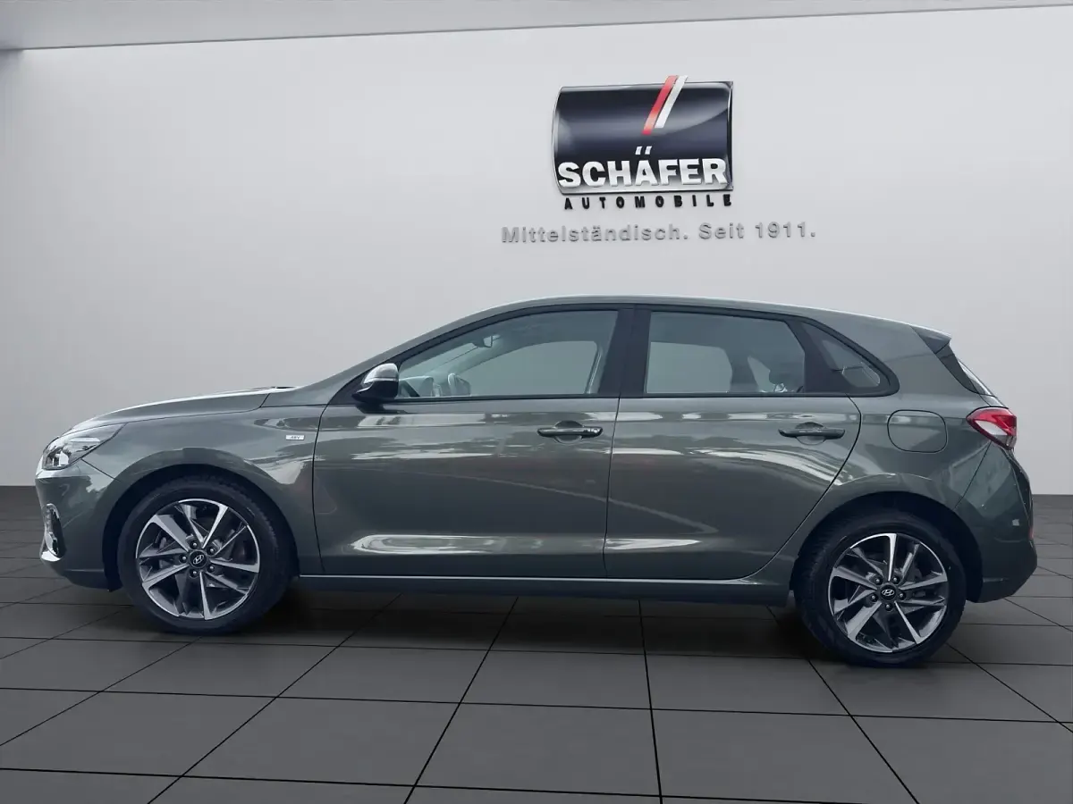Gebraucht Hyundai i30 Trend 120 PS (88 kW) 2023 Limousine