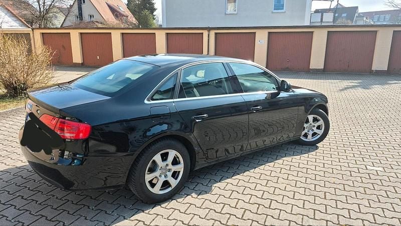 Gebraucht Audi A4 Attraction 120 PS (88 kW) 2008 Schwarz Limousine