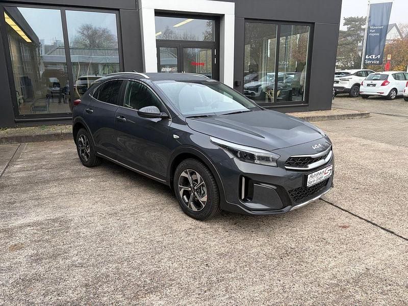 Neu Kia XCeed 116 PS (85 kW) 2025 Grau SUV