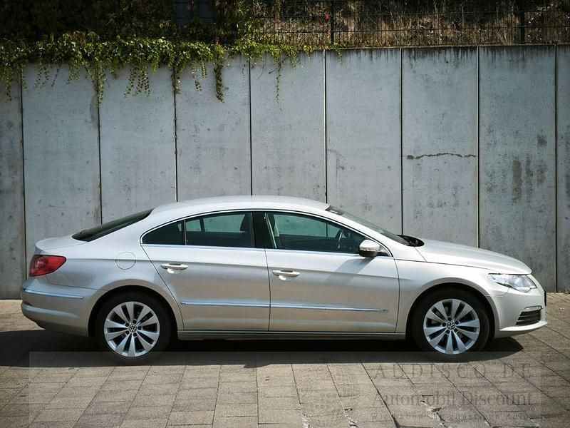 Gebraucht VW Passat 140 PS (102 kW) 2010 Silver leaf Limousine