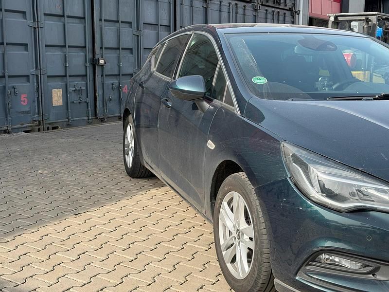 Gebraucht Opel Astra 150 PS (110 kW) 2016 Grün Limousine