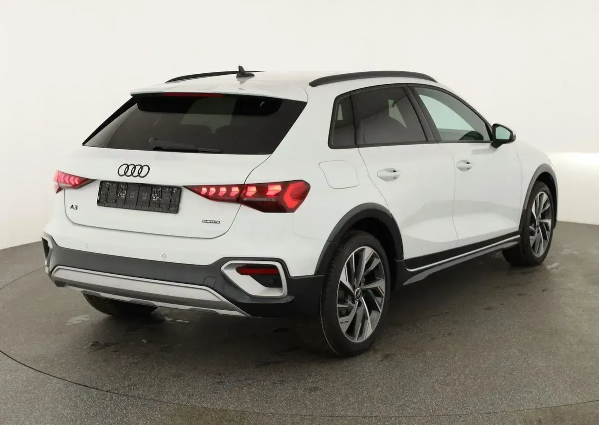 Neu Audi A3 Ambiente 204 PS (150 kW) 2026 Gletscherweiß metallic