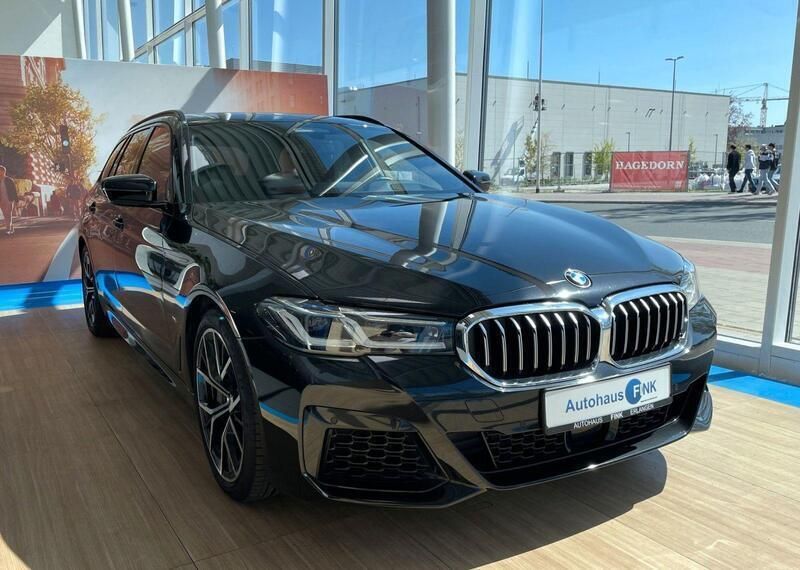 Schwarz Gebraucht 2023 BMW 540 M Sport Kombi | 63.700 € (Teuer) - Bild 1/4